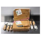 LOT, 4 PC. SMALL BAMBOO BOARDS W/ 6 CHEESE KNIFE