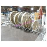 LOT, 1 PIZZA SCREEN RACK W/ 28 ASST PAN/SCREENS