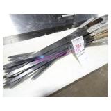 LOT, 32 PCS WOOD HANDLE KEBOB SKEWER
