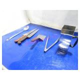 LOT, 1 BIN ASST KITCHEN SUPPLIES  NOTES!