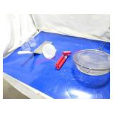 LOT, 1 BIN ASST KITCHEN SUPPLIES  NOTES!