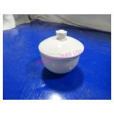 LOT, NEW 2BOX(24PC) V&B 7.4OZ SUGAR BOWL W/ LID