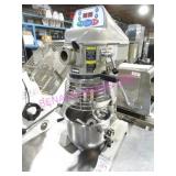 1X, GLOBE SP10 10QT MIXER 2/ 3 ATTACHMENTS