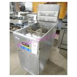 1X, PITCO 40C+ S/S 40LB DEEP FRYER W/ BASKETS