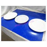 LOT, 35 PCS ASST SIZE PLATES