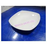LOT, 31PCS ROYAL CLASSIC 10" SQUARE DINNER PLATES