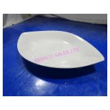 LOT NEW 11PC 13"D V&B PALM LEAF PLATTER