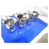 LOT, 12PCS ASST SIZE/STYLE S/S WATER PITCHERS