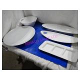 LOT, 11PC ASST LARGE DISH DISHWARE  NOTES!