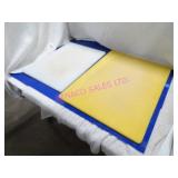 LOT, 5PC ASST SIZE RESIN CUT BOARDS NOTES!