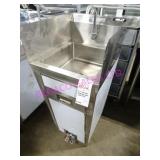 1X, 41.5"T S/S FOOT OPERATED HAND WASH SINK