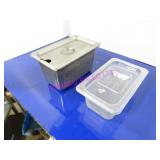 LOT, 20PC 1/4 SIZE S/S & PLASTIC INSERT W/ 23 LID