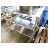 1X, 42.5"X33" STAINLESS STEEL PORTA TABLE W/ 2 U/S