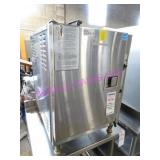 1X, CLEVELAND S/S T/T BOILERLESS CONV STEAMER