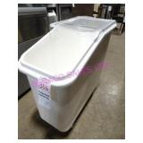 1X, CAMBRO PORTA INGREDIENT BIN