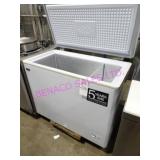 1X, 40"X20.5" DANBY DCF072A4WP CHEST FREEZER