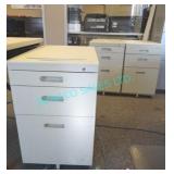 LOT, 3X, 3-DOOR CABINETS, NO KEYS