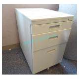 LOT, 2X, 3 DOOR CABINETS, NO KEYS