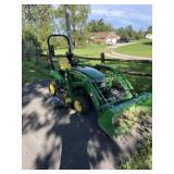 2010 John Deere 2305 Tractor w/ 2000CX loader