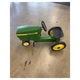 John Deere youth pedal tractor w/ wagon