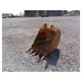 Case Backhoe Bucket ~28"