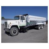 1982 Ford 9000 Truck w/ Harvest Bed