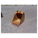 Case Backhoe Bucket ~28"
