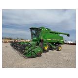 1994 John Deere 9600 Combine & 925 Header 25