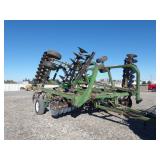 John Deere 335 Tandem Disk 28