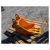 Unused GIYI Excavator Bucket 12"