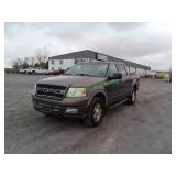 2004 Ford F150 4WD Crew Cab Pickup