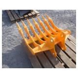 Unused GIYI CAT305 Excavator Rake w/ Teeth ~32"