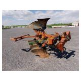 3 Pt. IHC145 4 Bottom Hyd Reset Plow