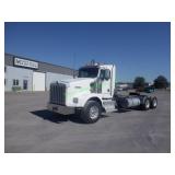 2013 Kenworth T800 3 Axle Semi Truck