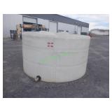 Poly Water Tank ~1500 Gallons
