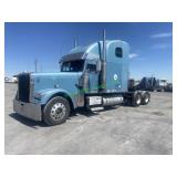 2000 Freightliner Classic XL 3 Axle Semi Truck