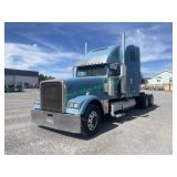 2001 Freightliner Classic XL 3 Axle Semi Truck
