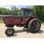 82 IH 5088 Diesel, CAH, 3 Hyd., 3 pt., 2,000 Hours