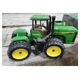 ERTL John Deere 9300 4WD Metal Die Cast Tractor