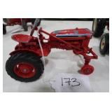 ERTL International Cub Metal Die Cast Tractor