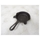 Griswold No.00 Cast Iron Skillet Ashtray