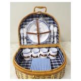 NIB-20pc Picnic Set w/Picnic Basket