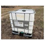 250 Gal Poly Tank w/Valve, Metal Cage