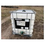 250 Gal Poly Tank w/Valve, Metal Cage