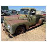 IH L-110 Series Straight 6 Cyl, 8ft. Box, 96,816K