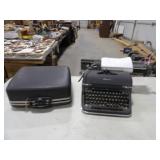 Olympia Type Writer & Smith & Corona Hard Case w/K