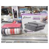 NIB-Eternal Living Weighted Blanket & Picnic