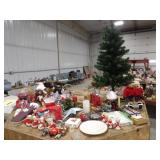 Various XMas Decor, Decorations, Lights on Tree Wk
