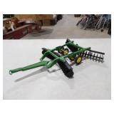 ERTL 1/16 Scale John Deere Die Cast Disc Harrow