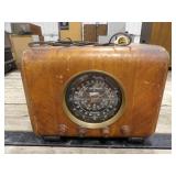 Zenith Long Distance Frequency Radio
